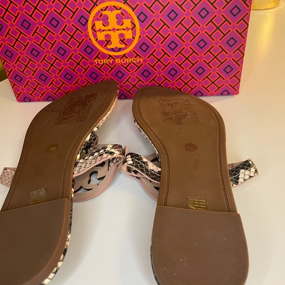 Tory Burch Miller box say 9 but run small - Picture 4 of 7
